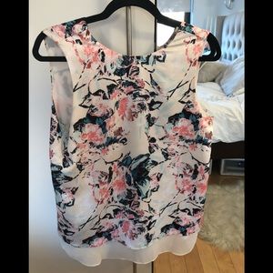 Cooper and Ella sleeveless floral blouse ❤️ Medium